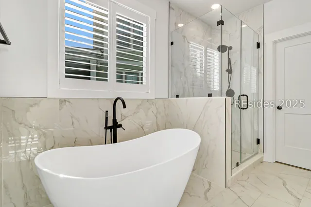 $899,000 | 34 Blue Trail Court, Bluffton, SC 29910