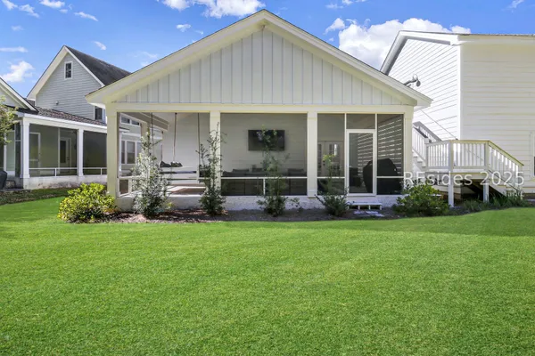 $840,000 | 34 Blue Trail Court, Bluffton, SC 29910