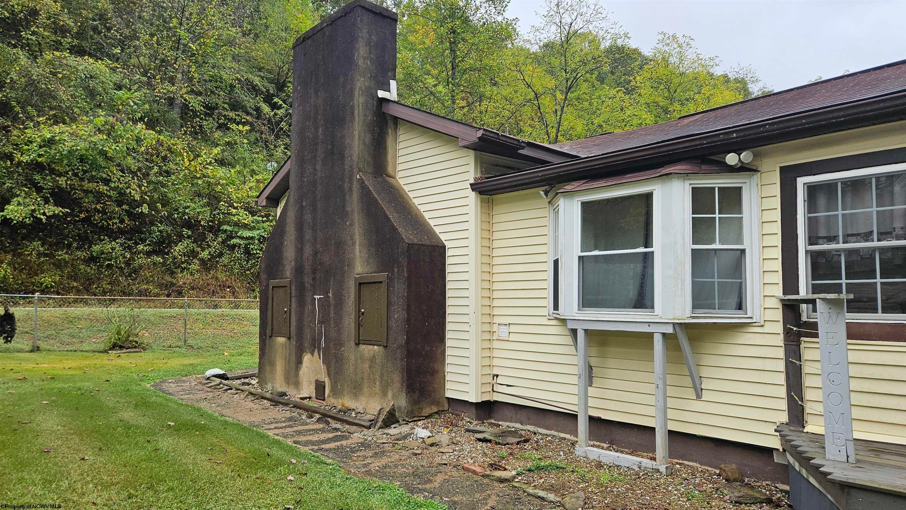 415 Elderberry Road Coxs Mills, WV 26342 - Photo 5 of 31 Gallery Image 5