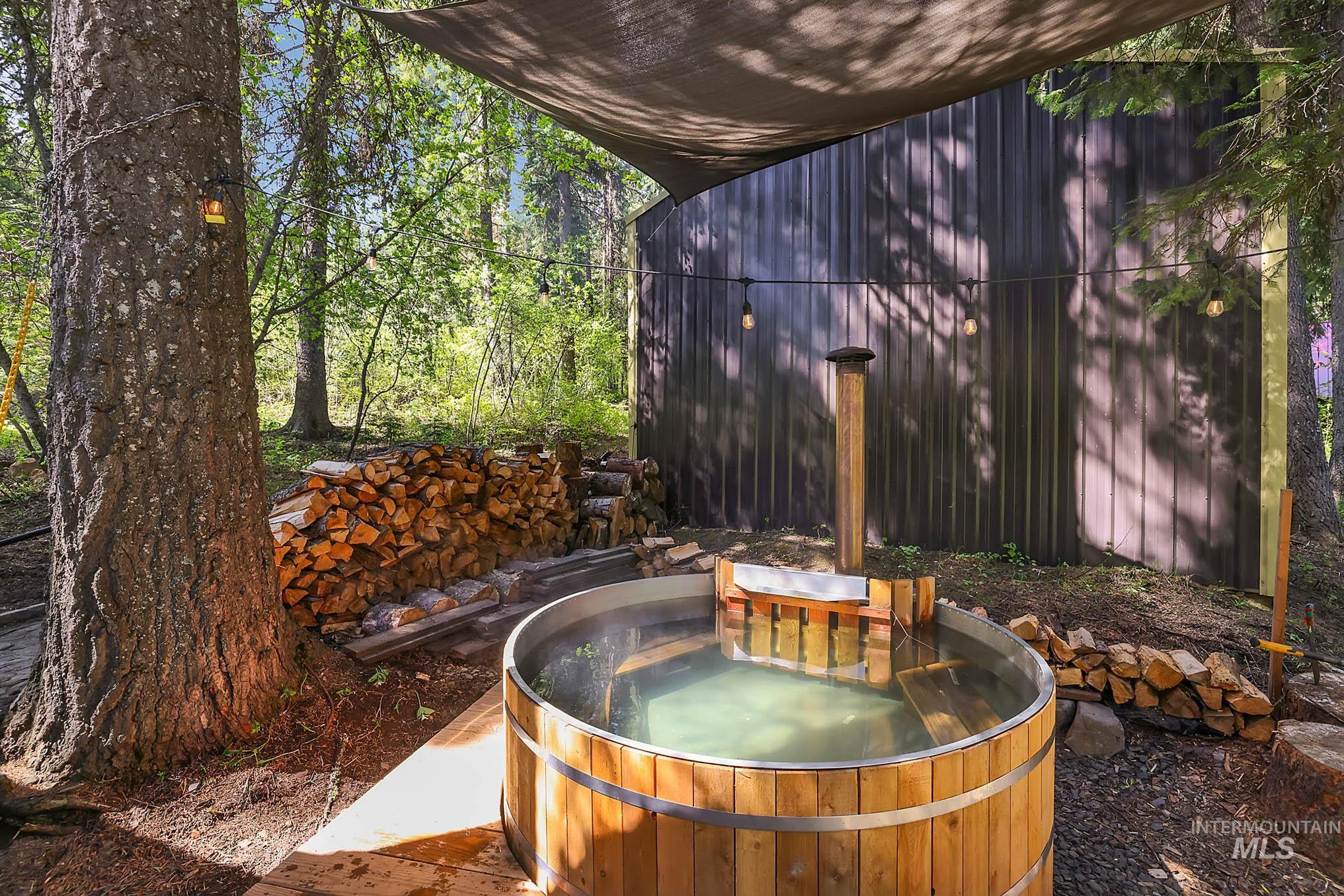 1221 Fox Road Cascade, ID 83611 - Photo 7 of 45