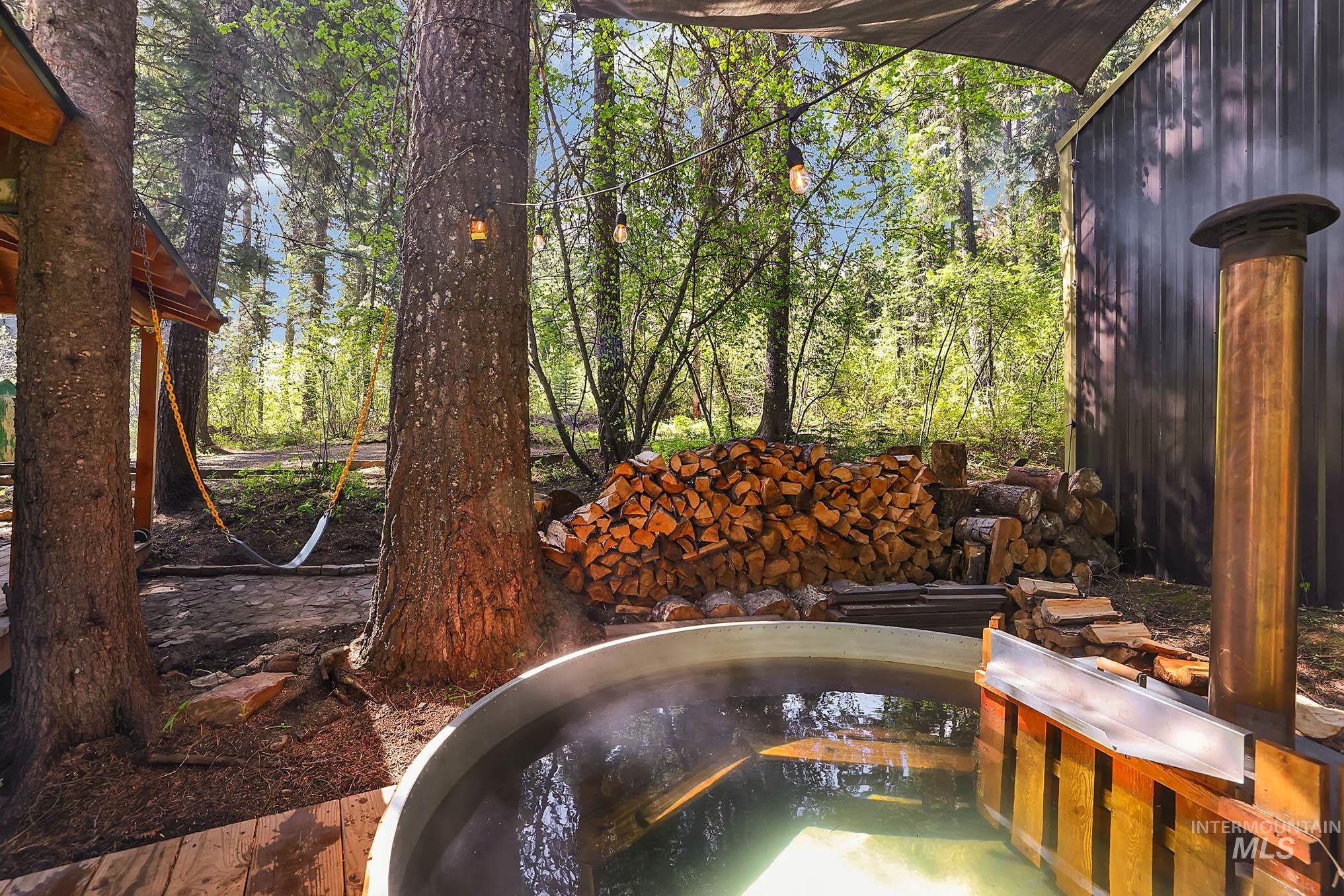 1221 Fox Road Cascade, ID 83611 - Photo 8 of 45