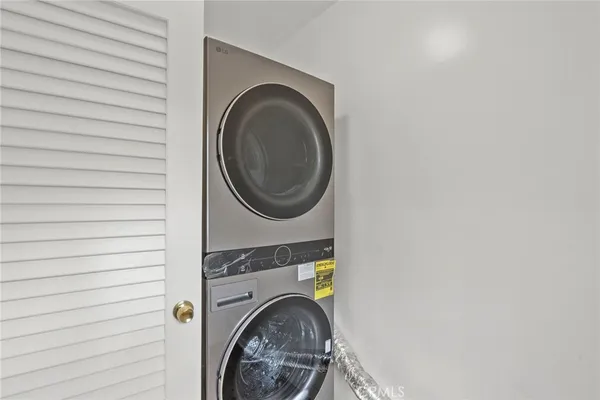 $2,800 | 18621 Bryant Street, Northridge, CA 91324