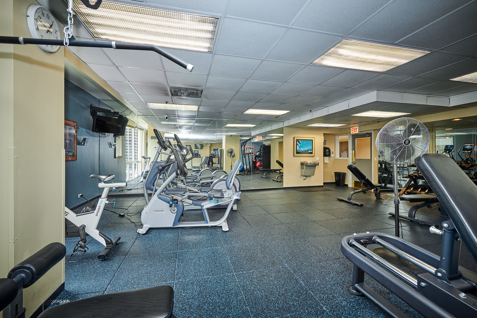 200 North Dearborn Street, Unit 1808 Chicago, IL 60601 - Photo 28 of 32 a view of a room with gym equipment