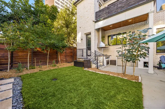 $1,850,000 | 1906 Swift Boulevard, Houston, TX 77030