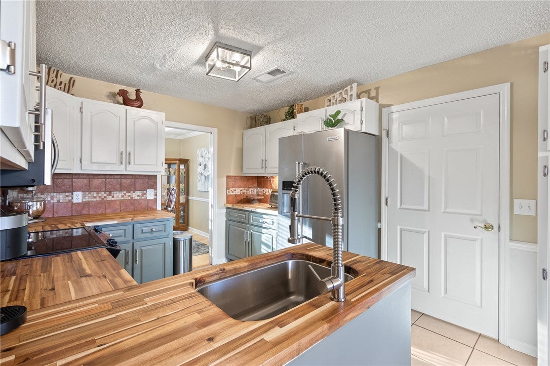 2007 Rocky Brook Road Opelika, AL 36801 - Photo 4 of 22 Gallery Image 4