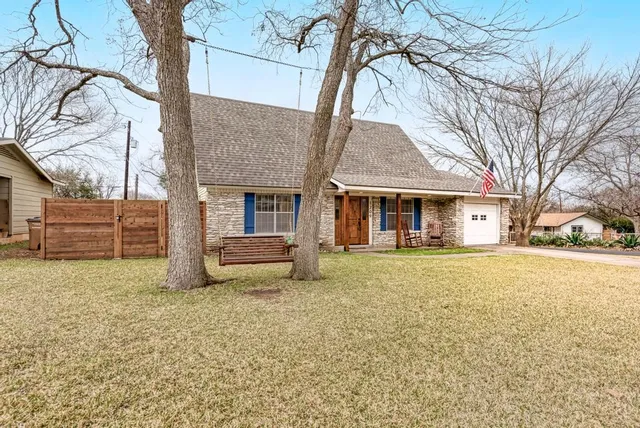 $2,975 | 1209 Arden Drive, Austin, TX 78745