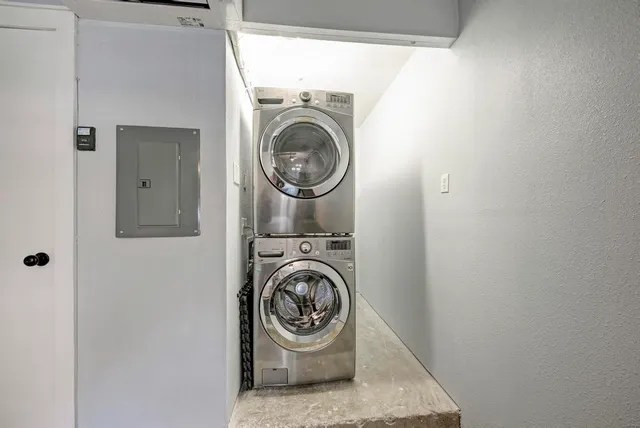 $2,975 | 1209 Arden Drive, Austin, TX 78745