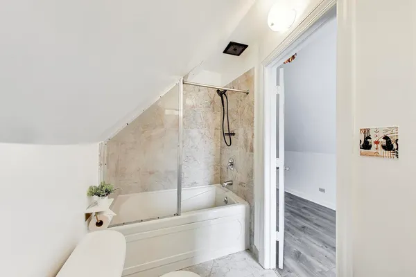 $400,000 | 4342 North Kimball Avenue, Chicago, IL 60618