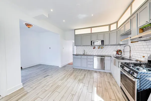 $400,000 | 4342 North Kimball Avenue, Chicago, IL 60618