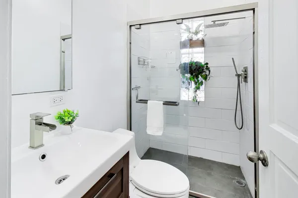 $400,000 | 4342 North Kimball Avenue, Chicago, IL 60618