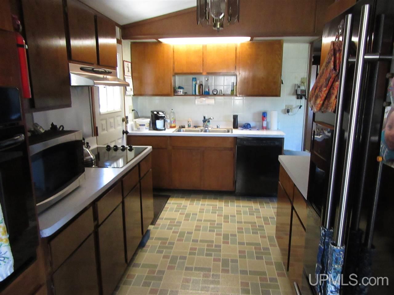4377 Rice Road Gulliver, MI 49840 - Photo 7 of 46 Gallery Image 7