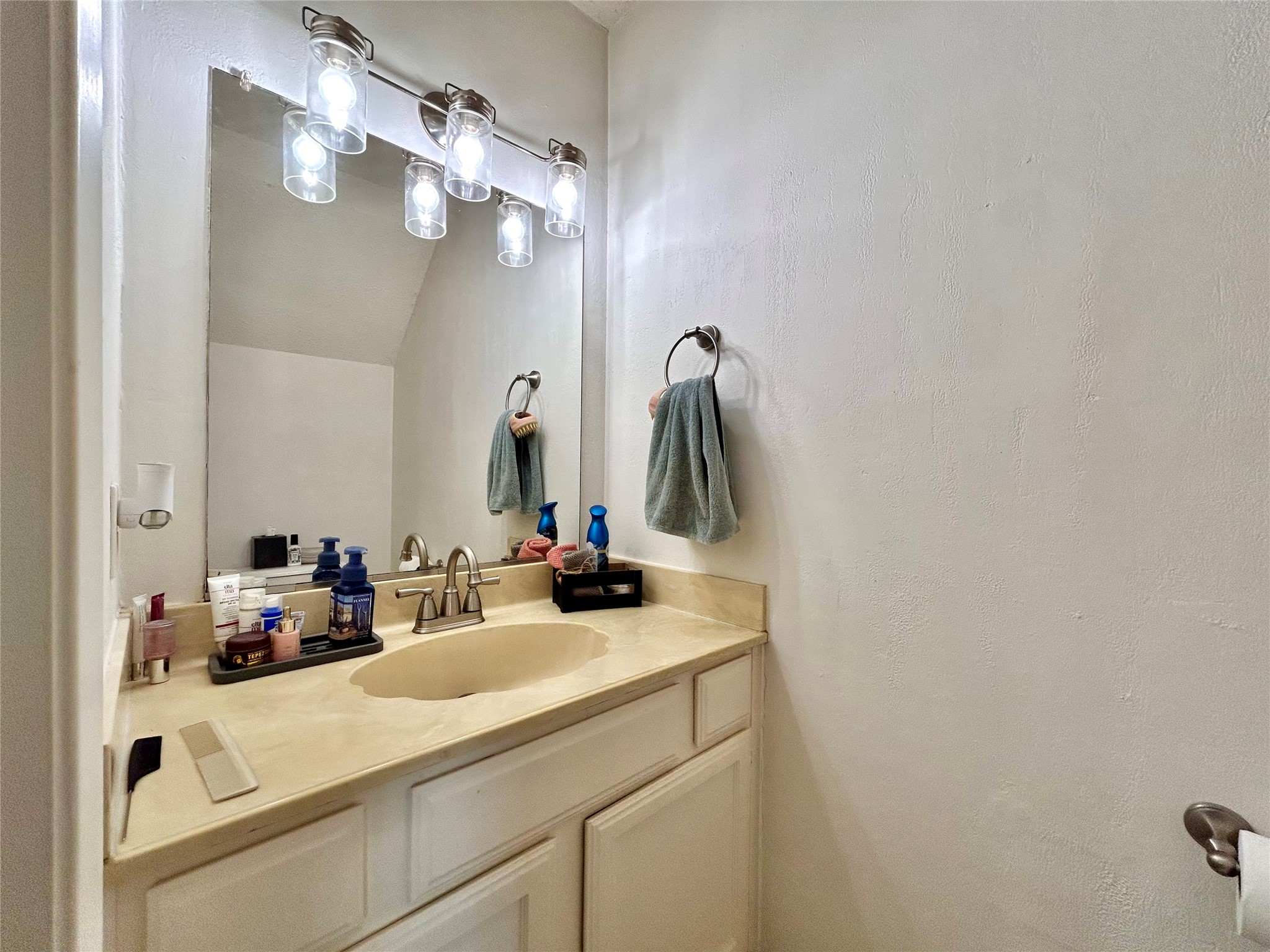 6031 Old Fredericksburg Road, Unit A Austin, TX 78749 - Photo 16 of 26