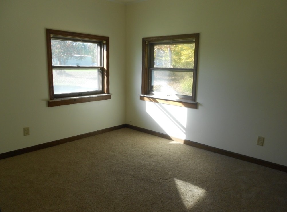 1225 East Harrison Road Alma, MI 48801 - Photo 16 of 27 1854393-15.JPG