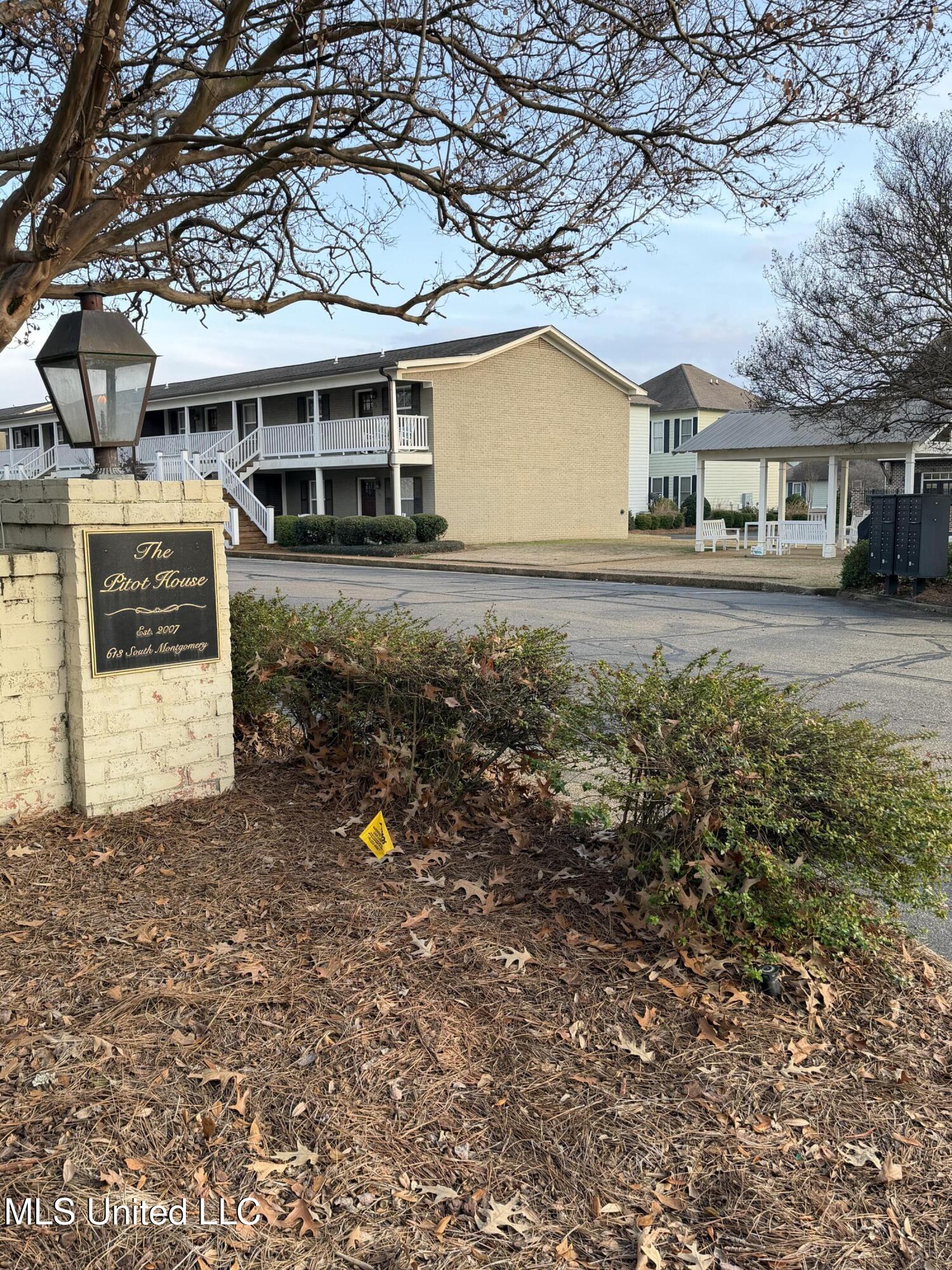 613 South Montgomery Street, Unit 24 Starkville, MS 39759 - Photo 2 of 14 IMG_0181