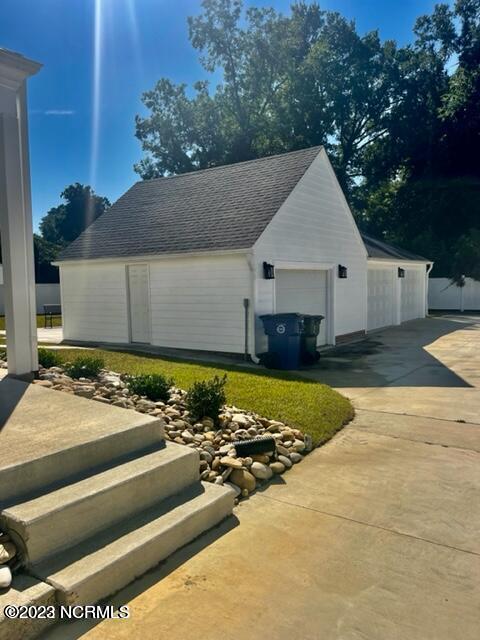 704 Rountree Street Kinston, NC 28501 - Photo 15 of 34 rountree garage
