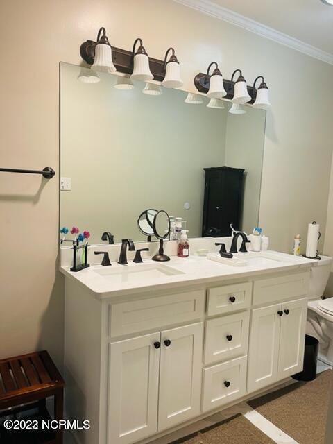 704 Rountree Street Kinston, NC 28501 - Photo 33 of 34 masterbath2