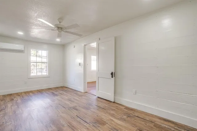 $377,000 | 619 West Live Oak Street, Jacksboro, TX 76458