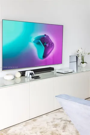 $17,500,000 | North Cathedral City