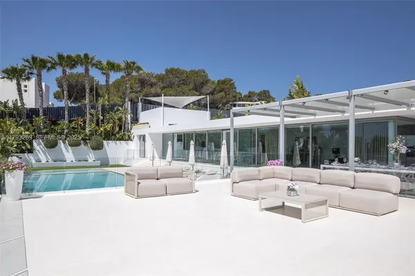 a view of a yard with a garden