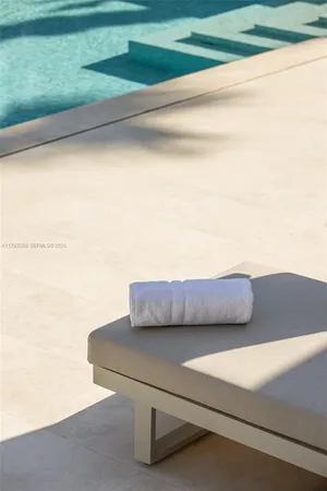 $17,500,000 | North Cathedral City