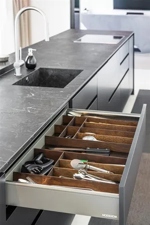 $17,500,000 | North Cathedral City