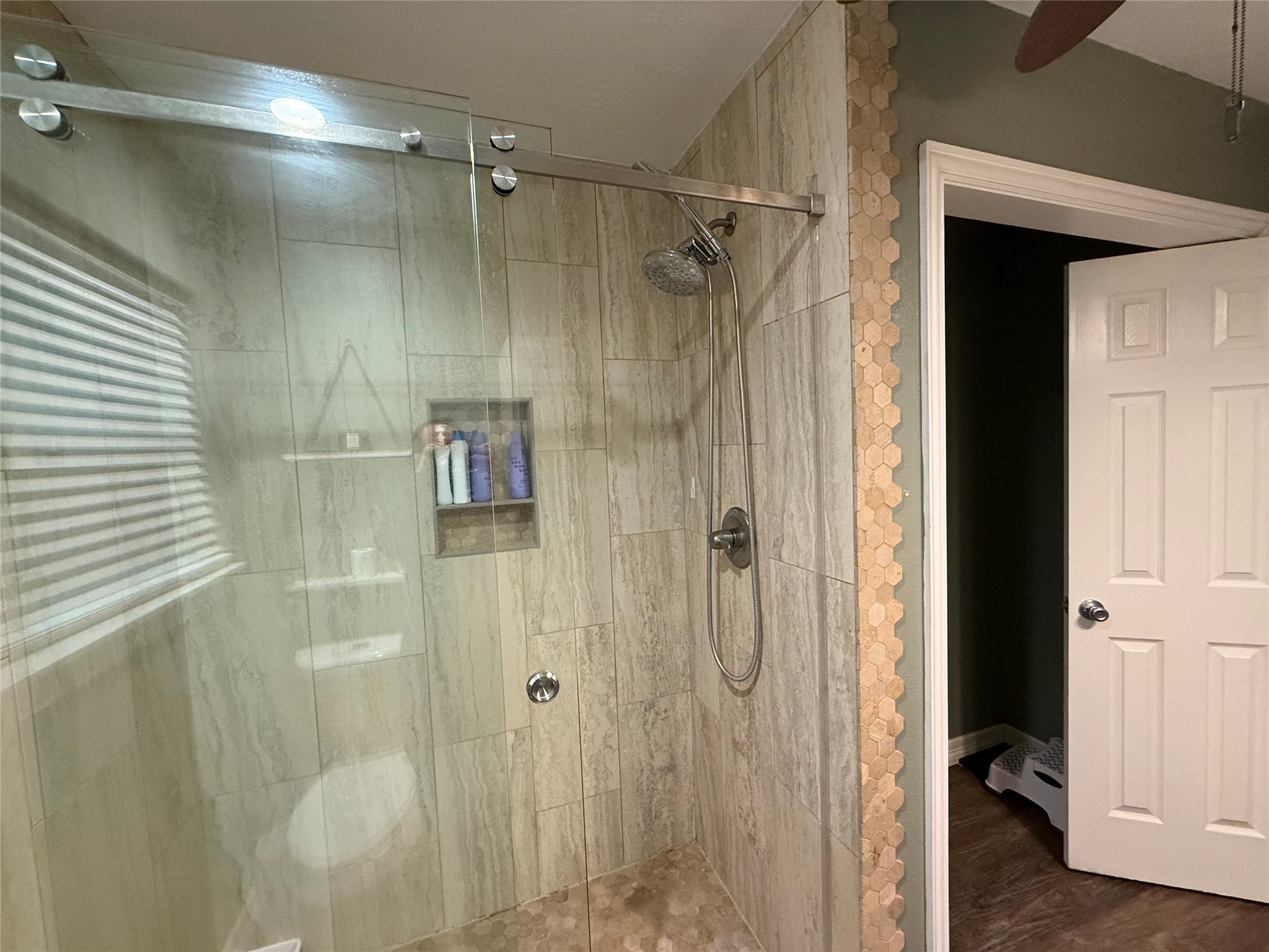 29014 Geneva Drive Spring, TX 77386 - Photo 9 of 14 a bathroom with a shower