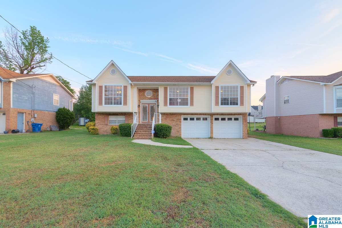 1112 Red Oak Circle Fairfield, AL 35064 - Photo 2 of 20