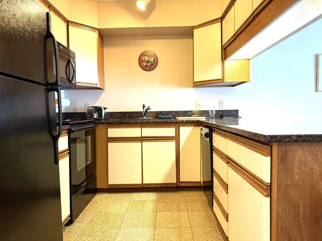 $429,000 | 334 Slopeside Road, Unit 4002, Jay, VT 05859