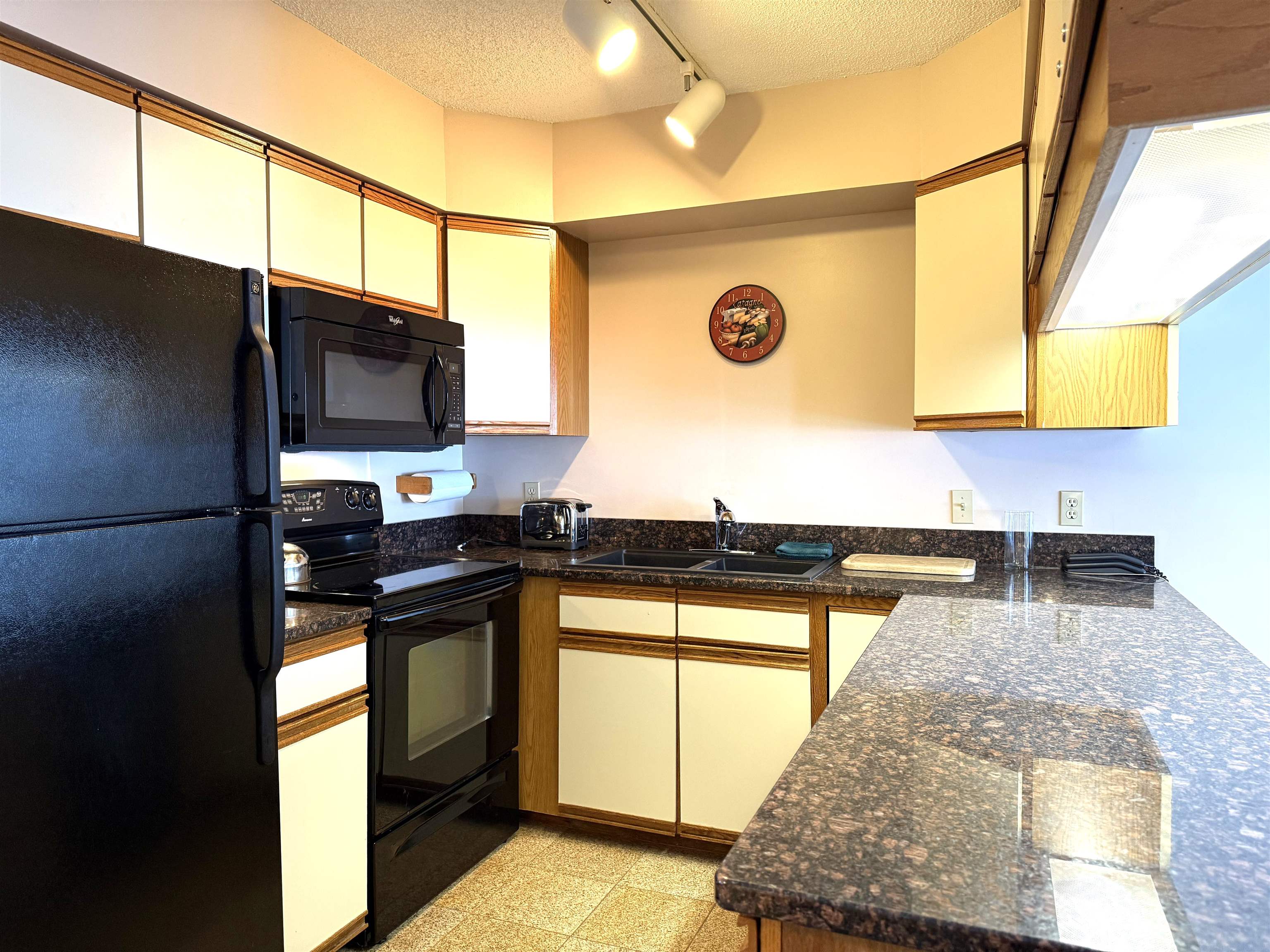 334 Slopeside Road, Unit 4002 Jay, VT 05859 - Photo 6 of 20