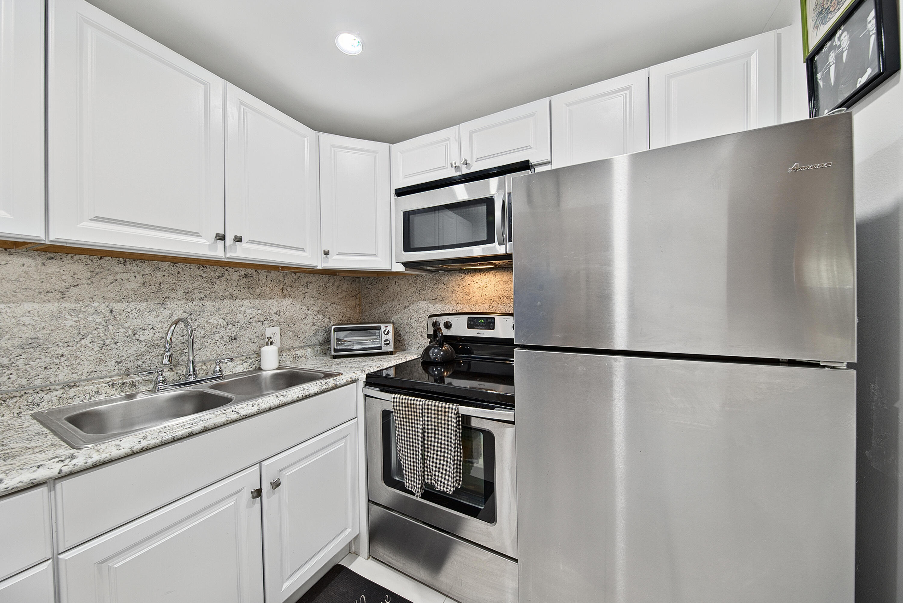 96 Fanshaw C Boca Raton, FL 33434 - Photo 4 of 37 daigle-26