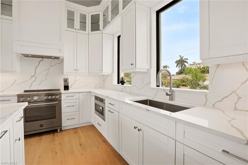 211 Landmark Street Marco Island, FL 34145 - Photo 13 of 50