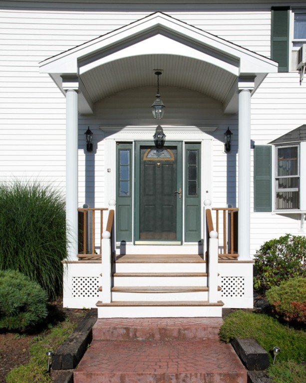 307-309 Mouse Mill Road Westport, MA 02790 - Photo 3 of 30 Gallery Image 3