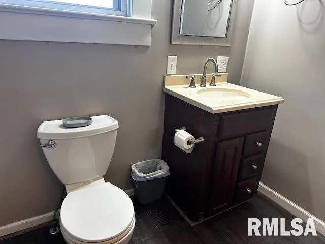 $65,000 | 11 North Commercial Street, Winchester, IL 62694