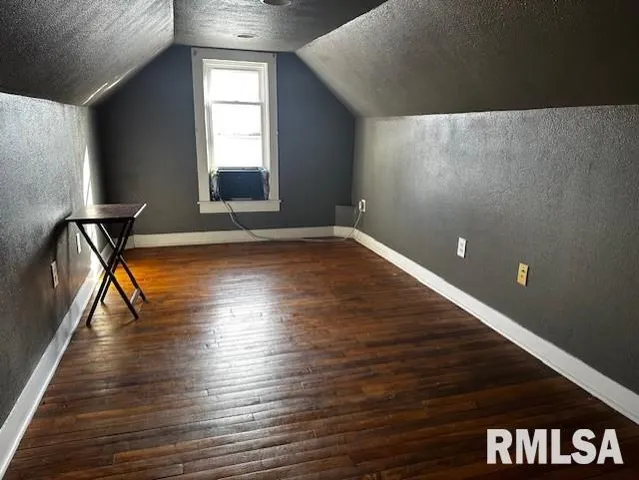 $65,000 | 11 North Commercial Street, Winchester, IL 62694