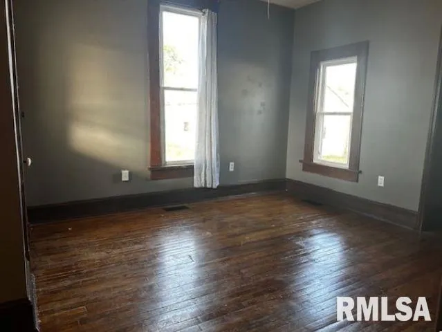 $65,000 | 11 North Commercial Street, Winchester, IL 62694