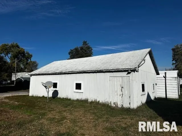 $65,000 | 11 North Commercial Street, Winchester, IL 62694