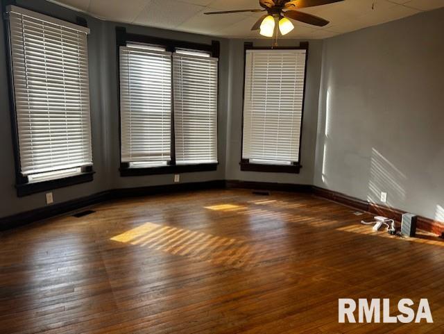 11 North Commercial Street Winchester, IL 62694 - Photo 6 of 19