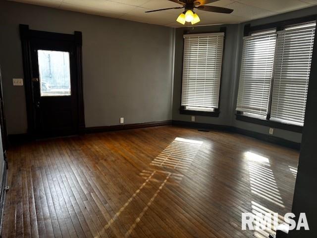 11 North Commercial Street Winchester, IL 62694 - Photo 7 of 19