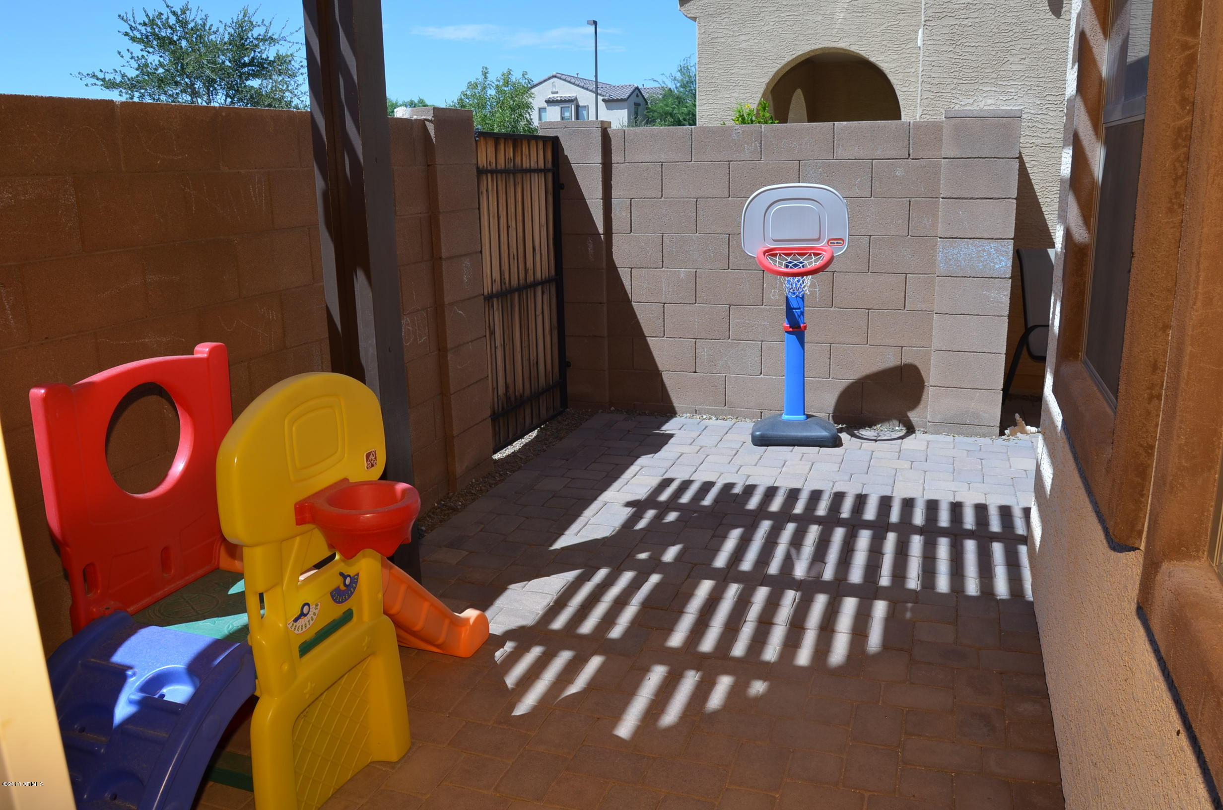1748 South Martingale Road Gilbert, AZ 85295 - Photo 26 of 42 DSC_0082