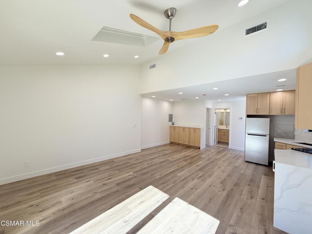 4245 Juneau Circle, Unit C Simi Valley, CA 93063 - Photo 6 of 24