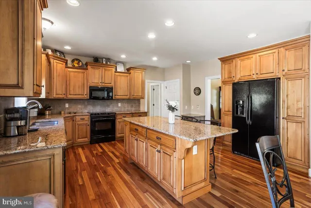 $639,000 | 304 Iron Valley Drive, Lebanon, PA 17042