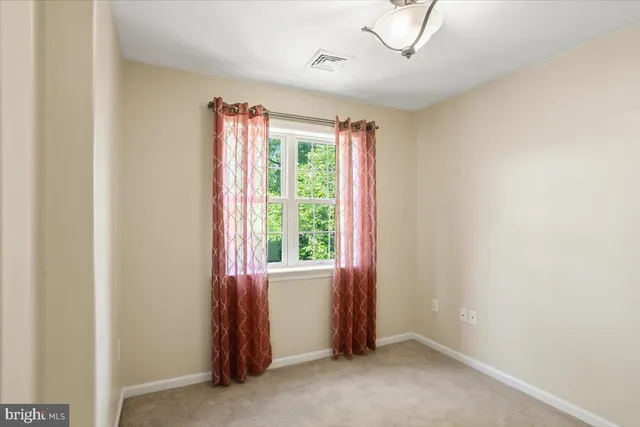 $639,000 | 304 Iron Valley Drive, Lebanon, PA 17042