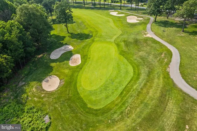 $639,000 | 304 Iron Valley Drive, Lebanon, PA 17042