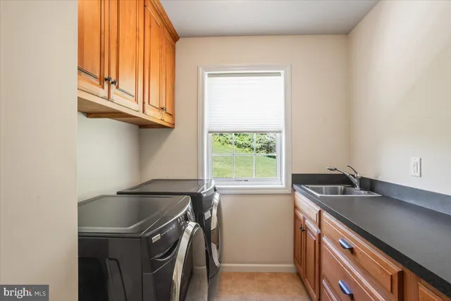 $639,000 | 304 Iron Valley Drive, Lebanon, PA 17042