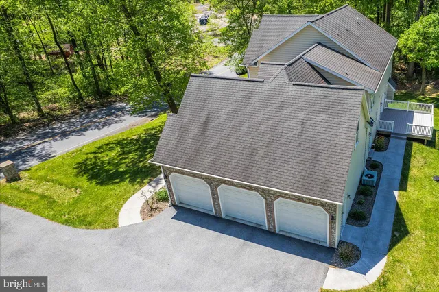 $639,000 | 304 Iron Valley Drive, Lebanon, PA 17042