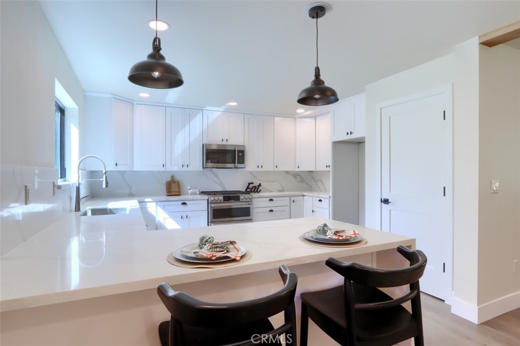 3181 B Triangle Park Road Mariposa, CA 95338 - Photo 7 of 44 Kitchen/breakfast bar