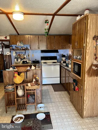 $110,000 | 116 Pettibone Drive, Petersburg, WV 26847