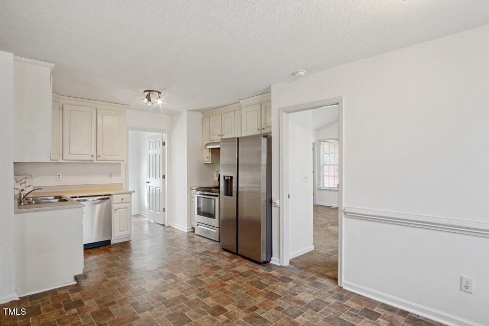 204 Barbour Road Smithfield, NC 27577 - Photo 13 of 38 13-Image-13