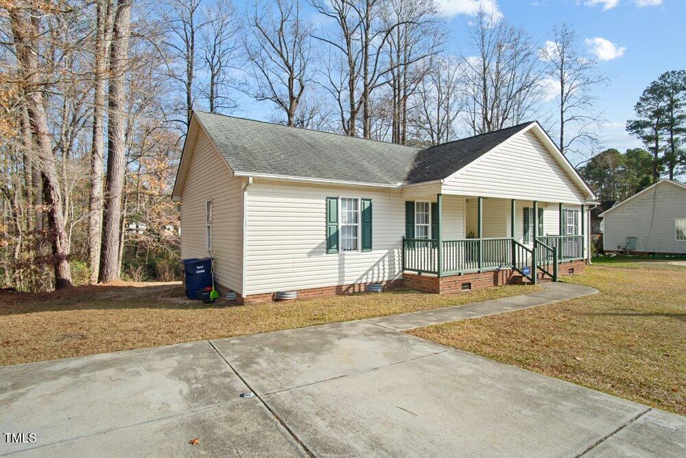 204 Barbour Road Smithfield, NC 27577 - Photo 4 of 38 04-Image-4
