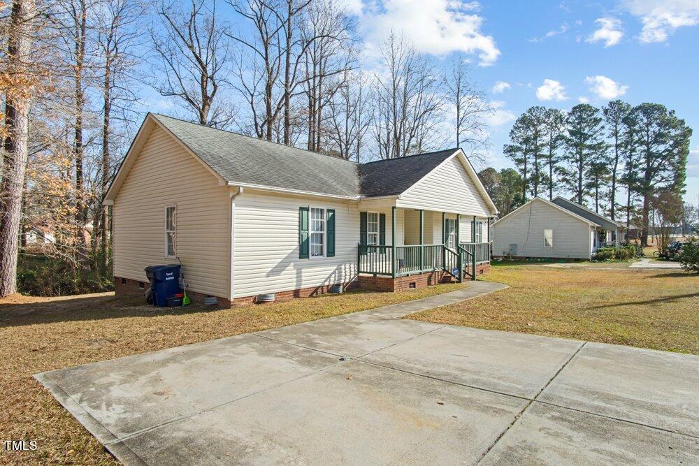 204 Barbour Road Smithfield, NC 27577 - Photo 6 of 38 06-Image-6